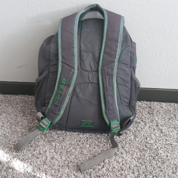 Dakine Backpack - Picture 2 of 2